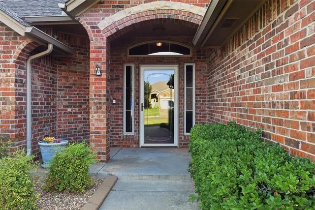 Photo 5 — 4800 Millstone Drive, Oklahoma City, OK 73179