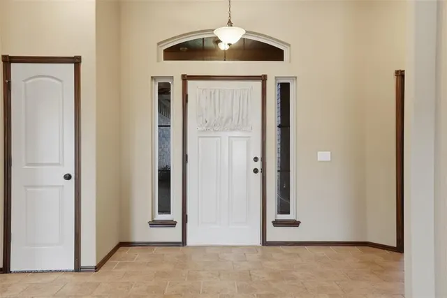 Photo 6 — 4800 Millstone Drive, Oklahoma City, OK 73179