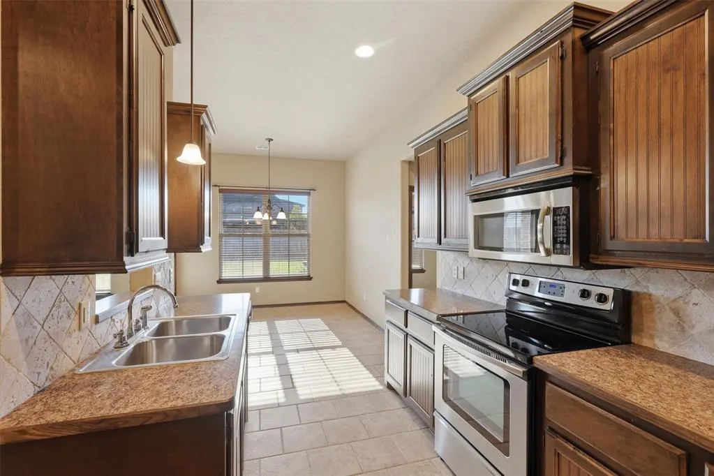 Photo 13 — 4800 Millstone Drive, Oklahoma City, OK 73179