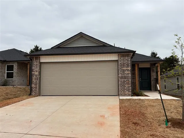 Front exterior — 1115 Colt Drive, Guthrie, OK 73044