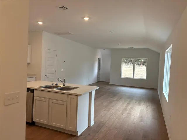 Photo 3 — 1115 Colt Drive, Guthrie, OK 73044