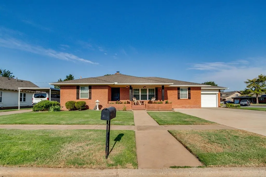 Front exterior — 209 S 4th Street, Okarche, OK 73762