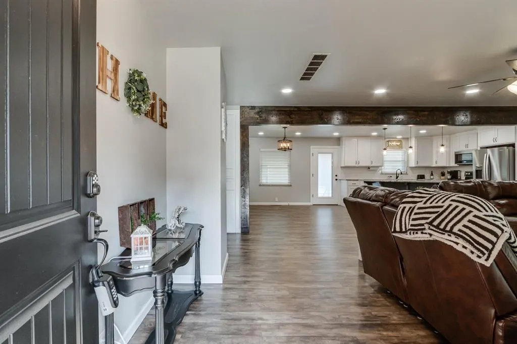 Photo 3 — 209 S 4th Street, Okarche, OK 73762