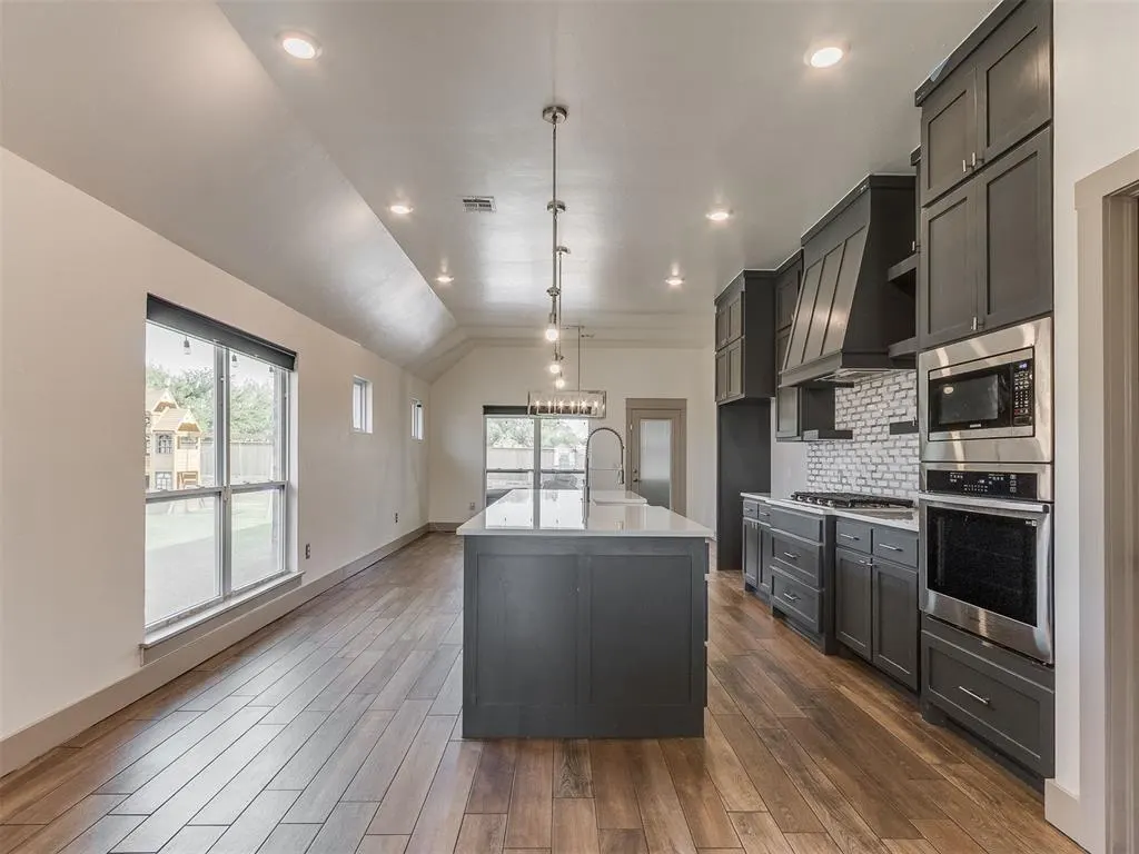 Photo 8 — 1112 SW 141st Street, Oklahoma City, OK 73170