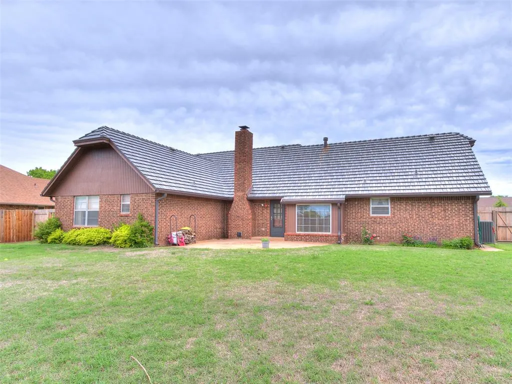 Photo 9 — 904 Park Place, Kingfisher, OK 73750