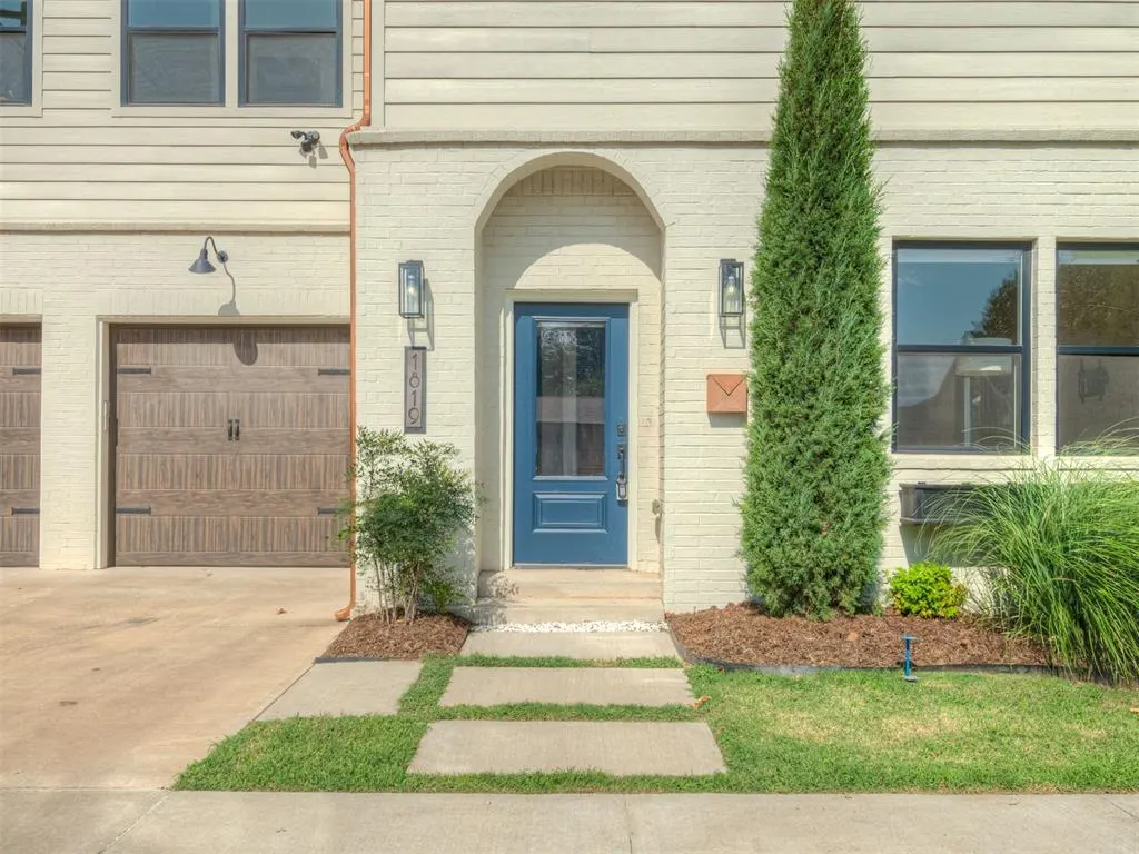Photo 2 — 1819 N Woodward Avenue, Oklahoma City, OK 73107