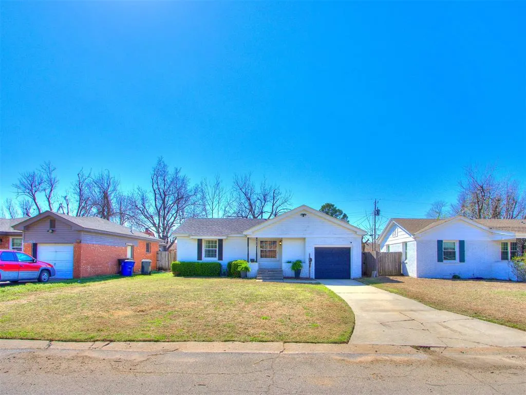 Photo 4 — 1614 Oxford Way, Oklahoma City, OK 73120