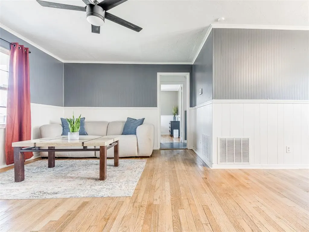 Photo 10 — 1614 Oxford Way, Oklahoma City, OK 73120