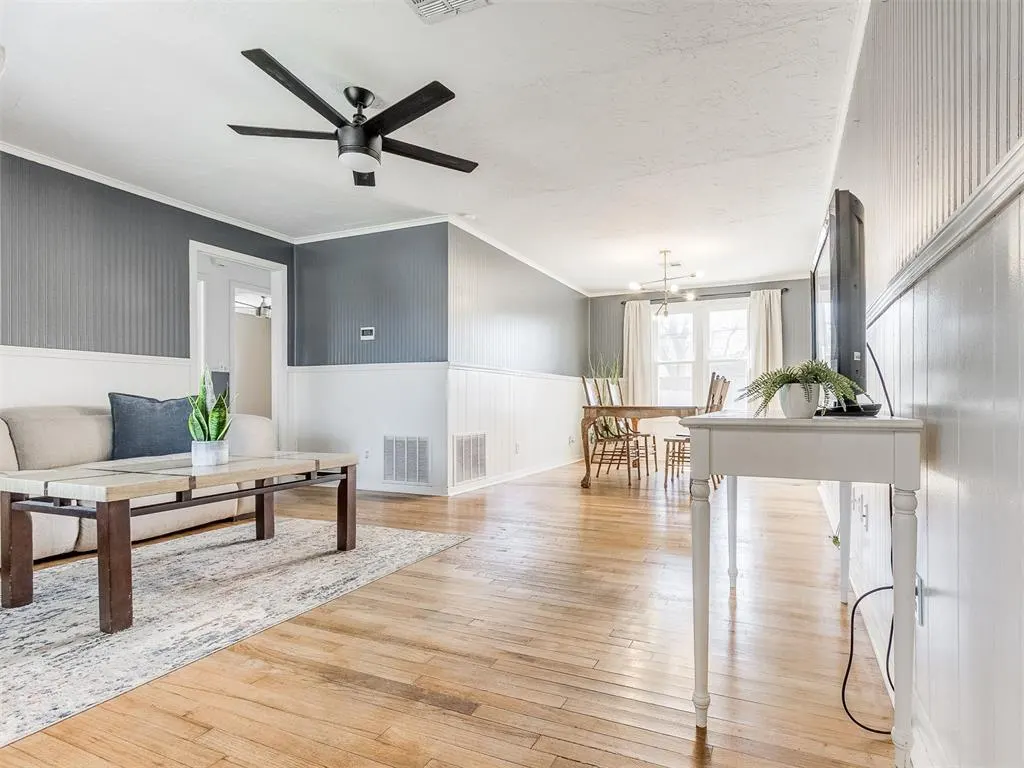 Photo 11 — 1614 Oxford Way, Oklahoma City, OK 73120