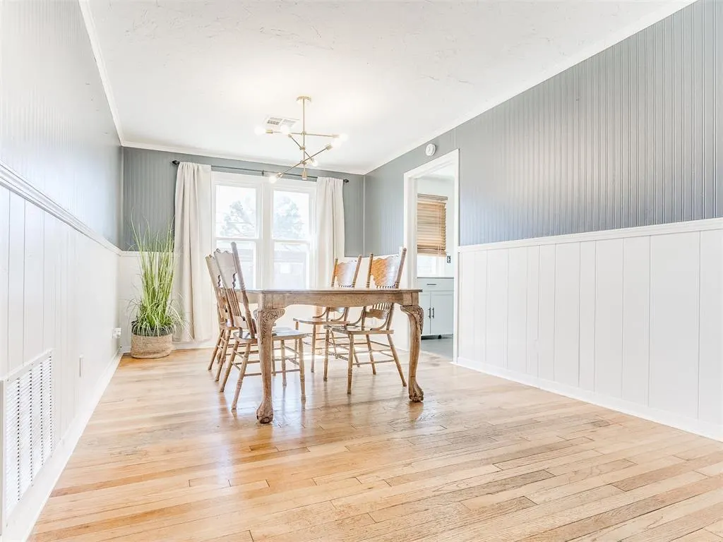 Photo 13 — 1614 Oxford Way, Oklahoma City, OK 73120