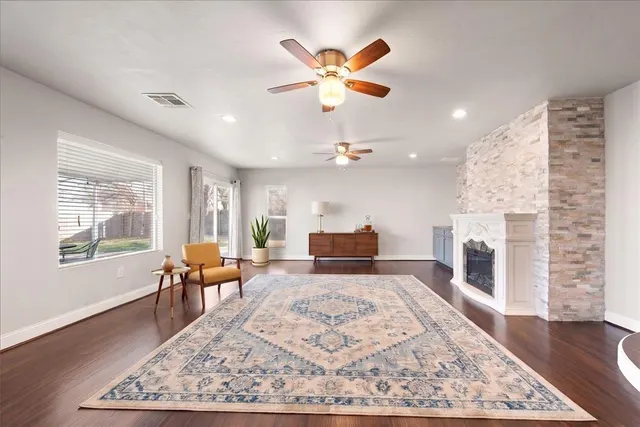 Photo 5 — 1501 Carlton Way, Oklahoma City, OK 73120