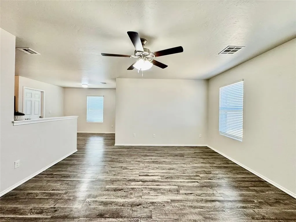 Photo 6 — 1017 N Pheasant Way, Mustang, OK 73064