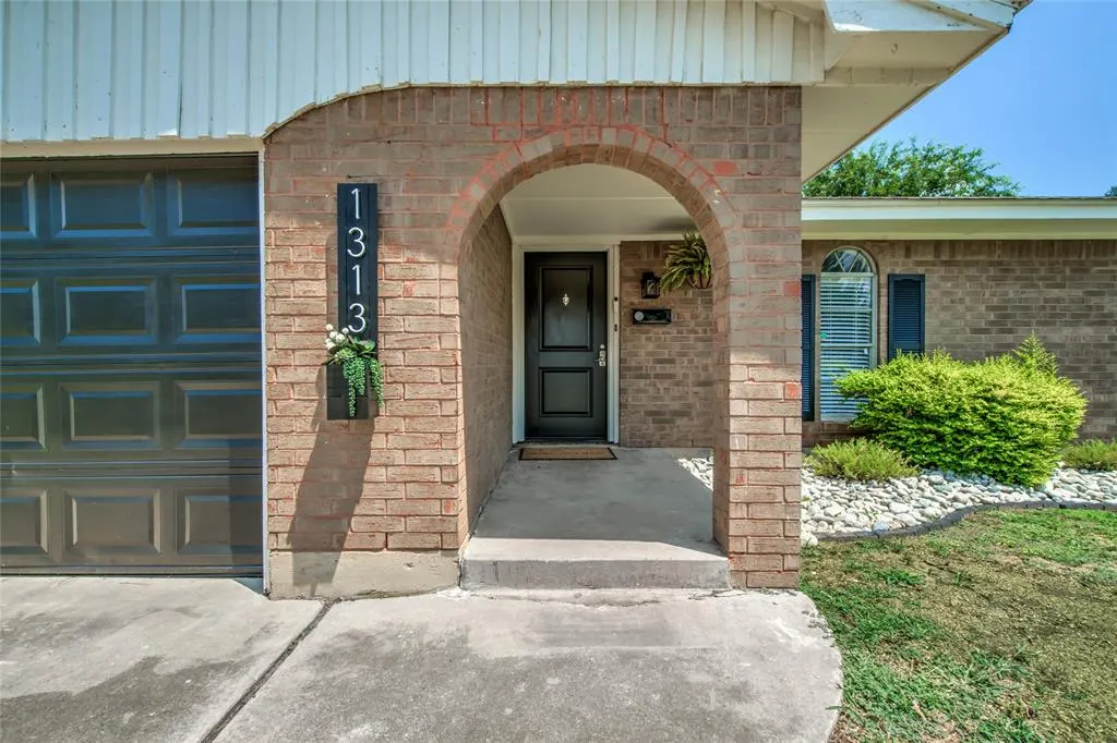 Photo 3 — 1313 Keystone Lane, Norman, OK 73071