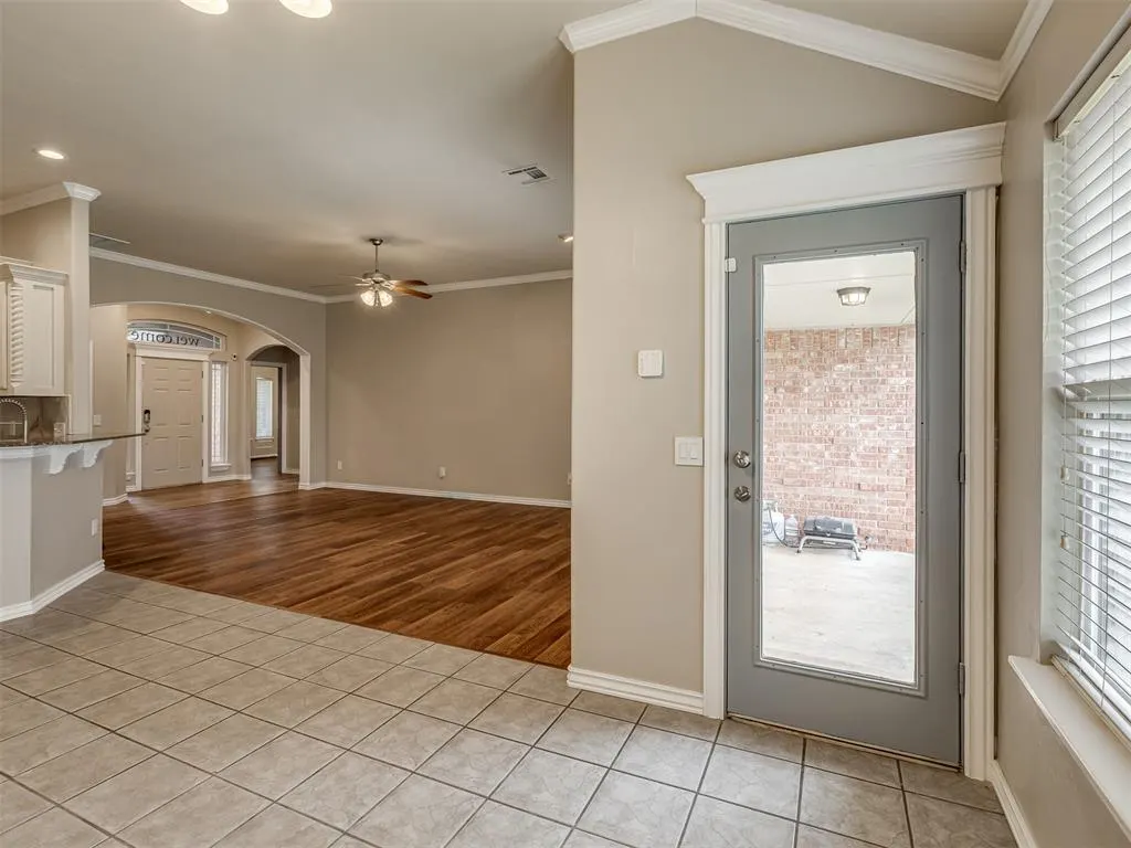 Photo 8 — 13928 Hunter Jackson Drive, Yukon, OK 73099