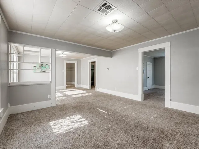 Photo 6 — 717 E Logan Avenue, Guthrie, OK 73044