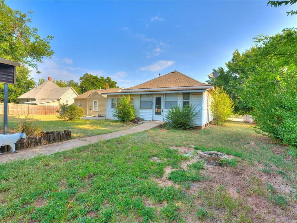 Photo 29 — 717 E Logan Avenue, Guthrie, OK 73044