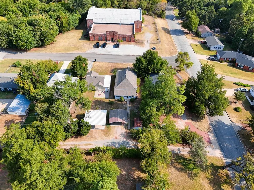 Photo 39 — 717 E Logan Avenue, Guthrie, OK 73044