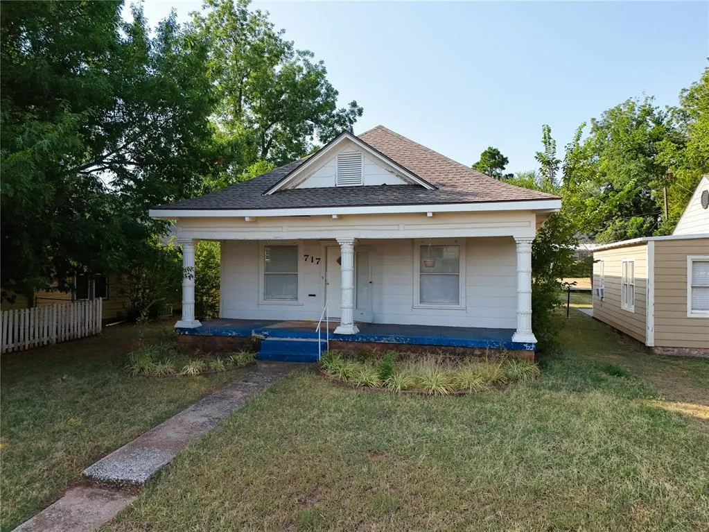 Photo 43 — 717 E Logan Avenue, Guthrie, OK 73044