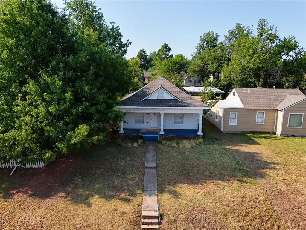 Photo 45 — 717 E Logan Avenue, Guthrie, OK 73044