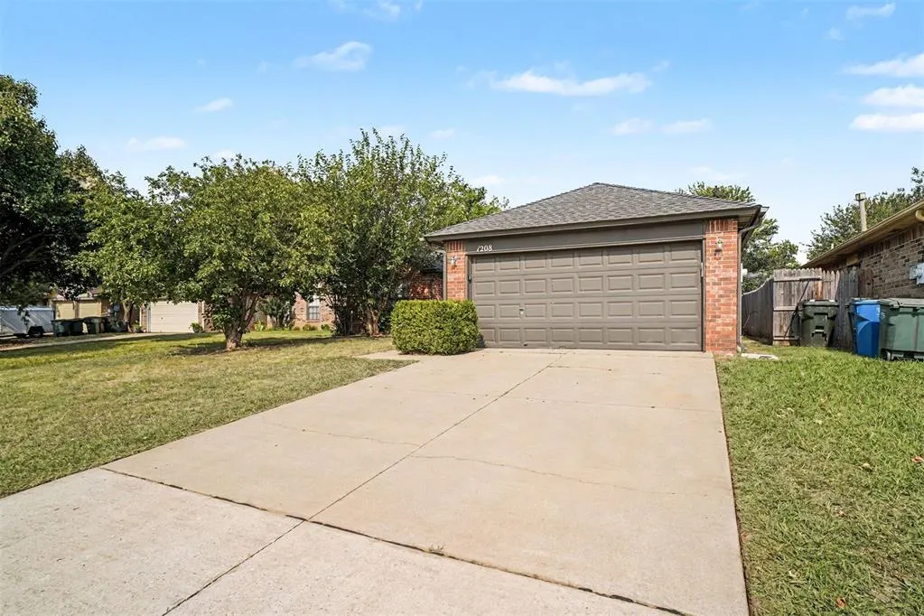 Front exterior — 1208 San Fidel Lane, Edmond, OK 73003