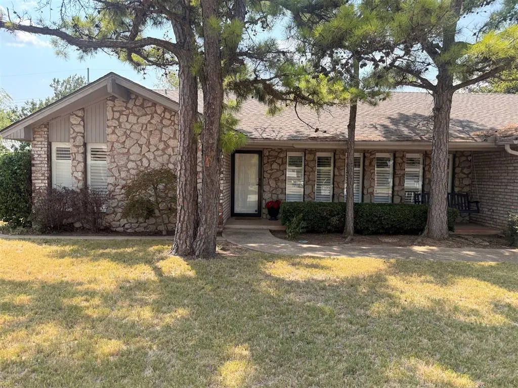 Photo 4 — 1616 Crafton Court, Oklahoma City, OK 73159