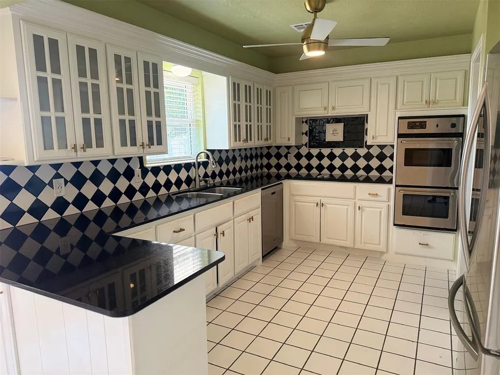 Photo 13 — 1616 Crafton Court, Oklahoma City, OK 73159