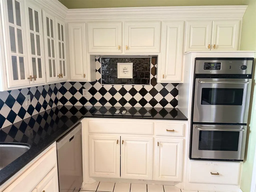 Photo 15 — 1616 Crafton Court, Oklahoma City, OK 73159