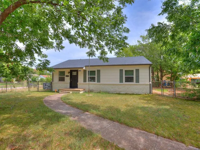 Photo 2 — 3801 SE 26th Street, Oklahoma City, OK 73115