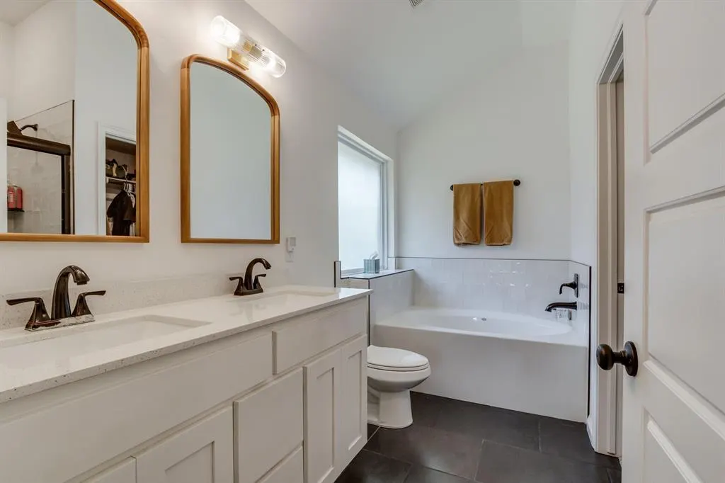 Photo 9 — 8600 NW 77th Place, Oklahoma City, OK 73132