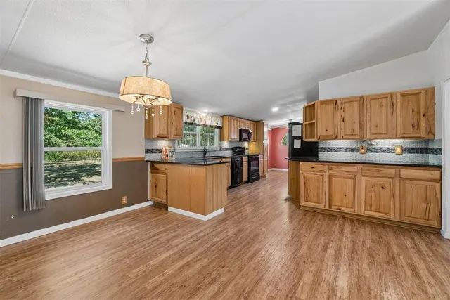 Photo 5 — 13393 Forest Fox Road, Edmond, OK 73034