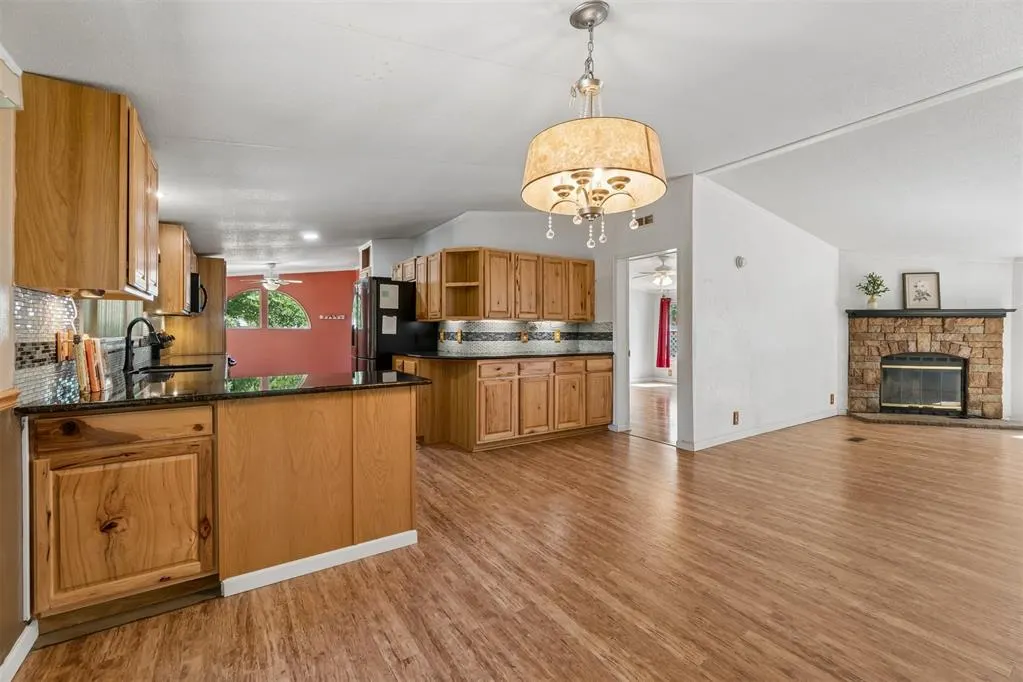 Photo 7 — 13393 Forest Fox Road, Edmond, OK 73034