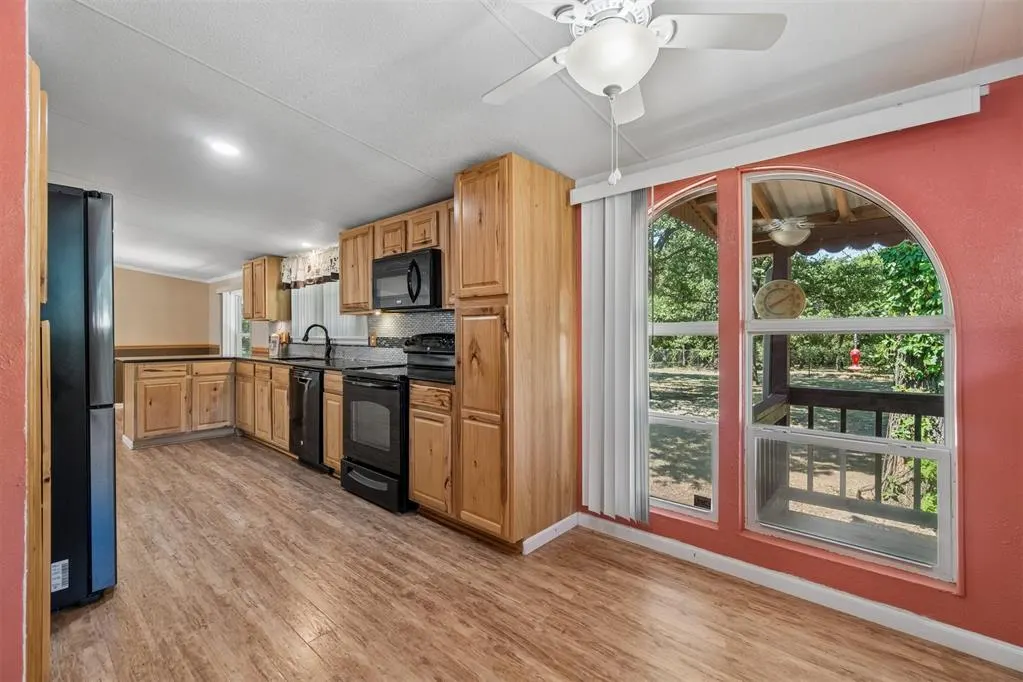 Photo 9 — 13393 Forest Fox Road, Edmond, OK 73034