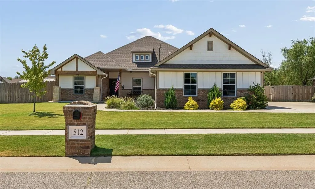 Front exterior — 512 Cantebury Drive, Tuttle, OK 73089