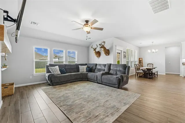 Photo 7 — 512 Cantebury Drive, Tuttle, OK 73089