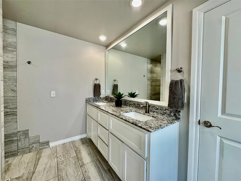 Photo 23 — 804 E Barajas Terrace, Mustang, OK 73064
