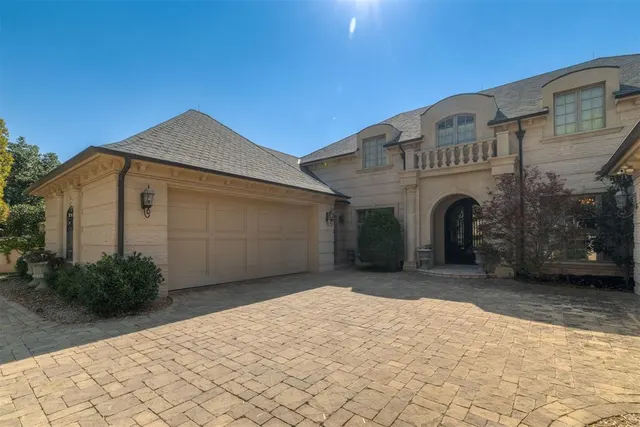 Photo 3 — 2404 NW Grand Circle Circle, Oklahoma City, OK 73116