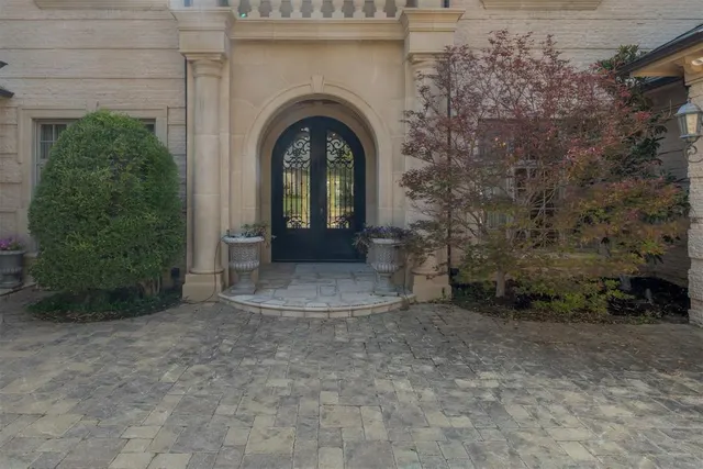 Photo 5 — 2404 NW Grand Circle Circle, Oklahoma City, OK 73116