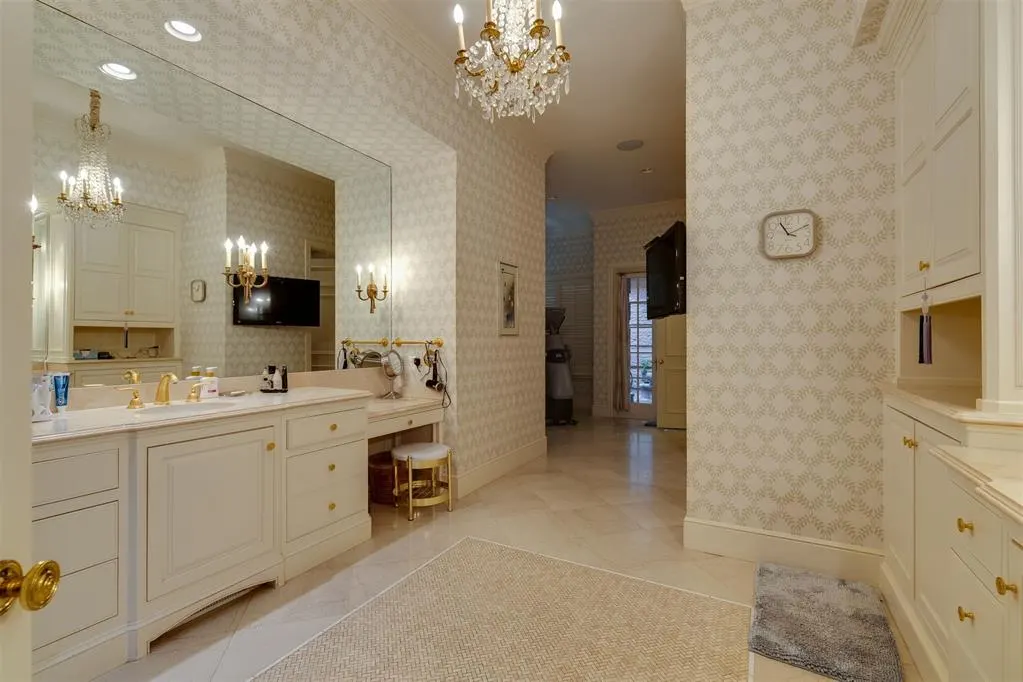 Photo 29 — 2404 NW Grand Circle Circle, Oklahoma City, OK 73116