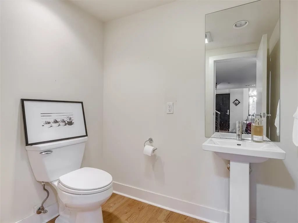 Photo 12 — 301 NE 4th Street 1, Oklahoma City, OK 73104