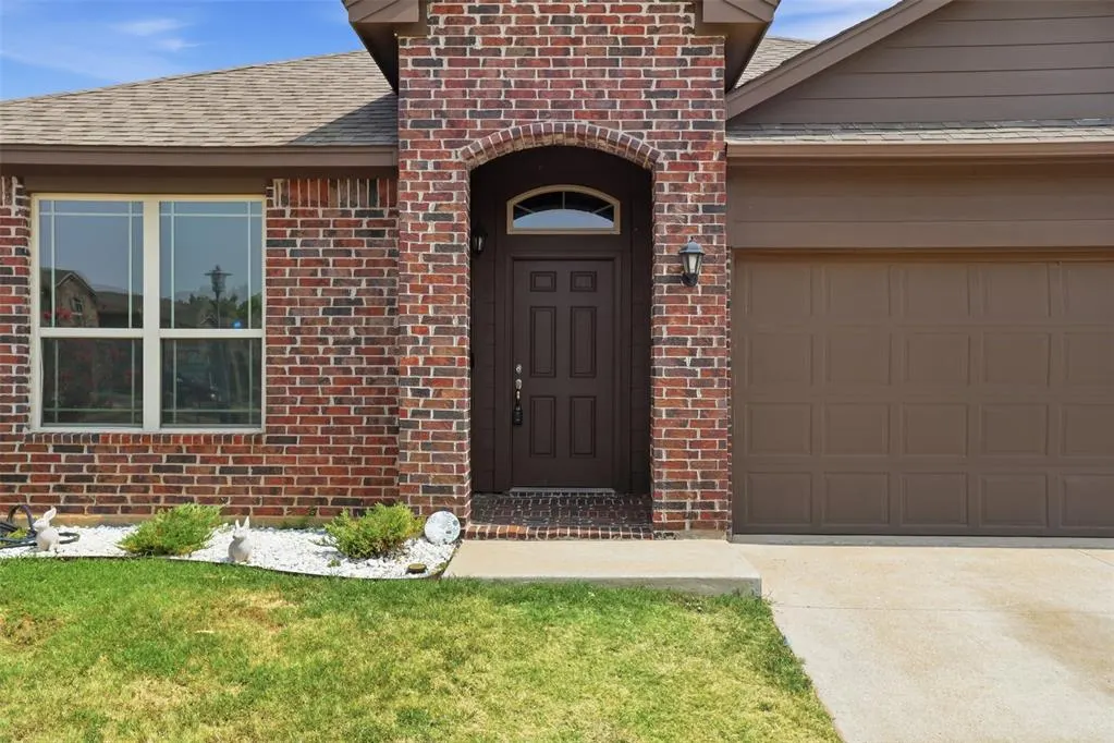Photo 5 — 9520 Timberland Lane, Yukon, OK 73099