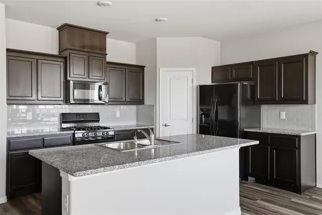 Photo 8 — 9520 Timberland Lane, Yukon, OK 73099