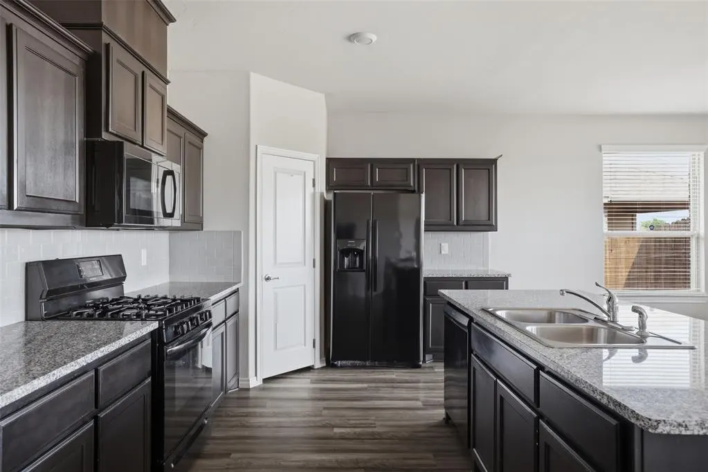 Photo 9 — 9520 Timberland Lane, Yukon, OK 73099