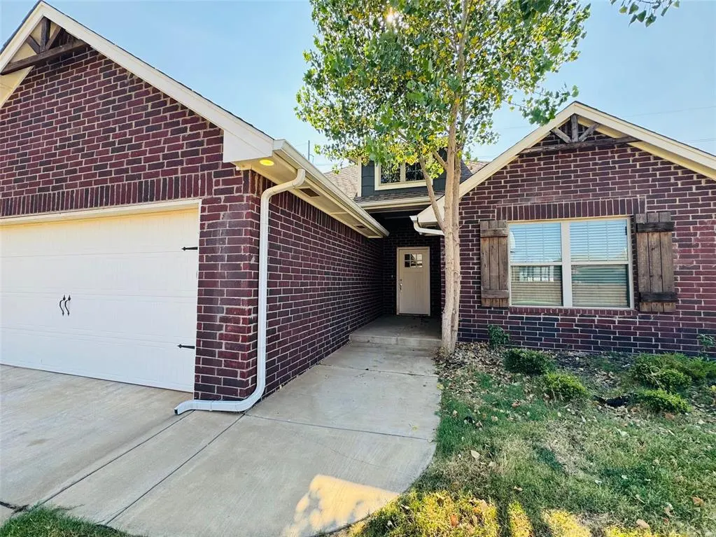 Photo 3 — 9005 Poppey Place, Yukon, OK 73099