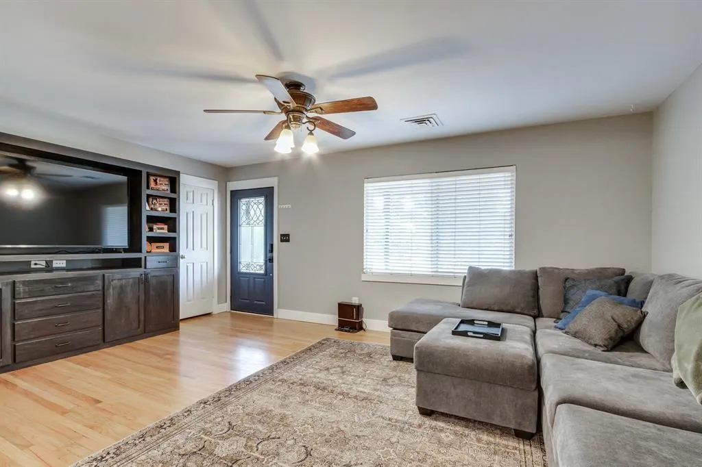 Photo 4 — 513 S Lakehoma Place Drive, Mustang, OK 73064