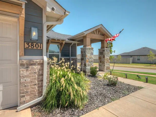 Photo 2 — 3801 Cassidy Drive, Norman, OK 73069