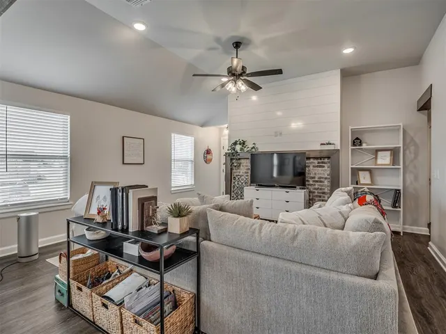 Photo 4 — 3801 Cassidy Drive, Norman, OK 73069