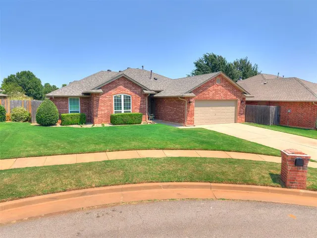 Front exterior — 409 NW 141st Circle, Edmond, OK 73013
