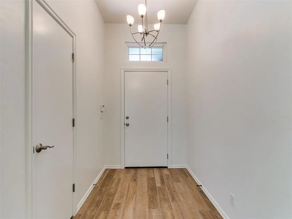 Photo 4 — 409 NW 141st Circle, Edmond, OK 73013