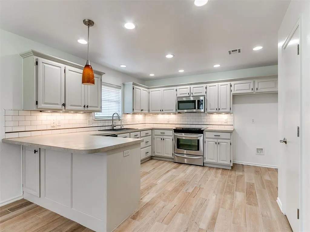 Photo 12 — 409 NW 141st Circle, Edmond, OK 73013