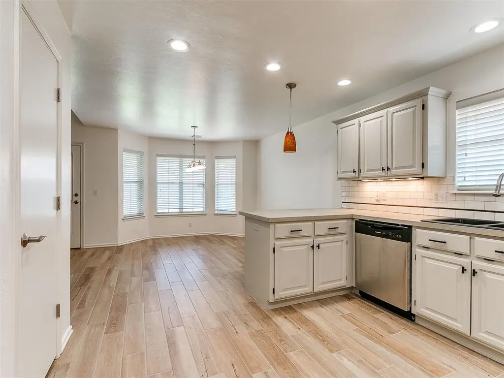 Photo 17 — 409 NW 141st Circle, Edmond, OK 73013